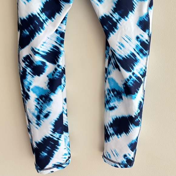 PGA Tour Blue and White Tie Dye Print Ankle Leggings, Size Large - Picture 13 of 16